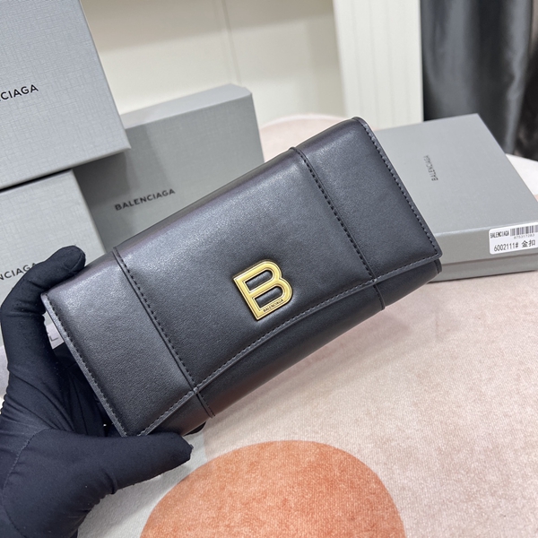 超激安ブランド財布偽物着用イメージ